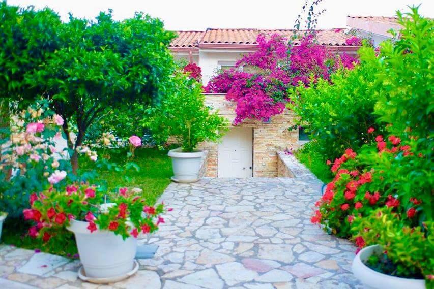 Bougainvill Sunset Villa Sarandë Eksteriør billede